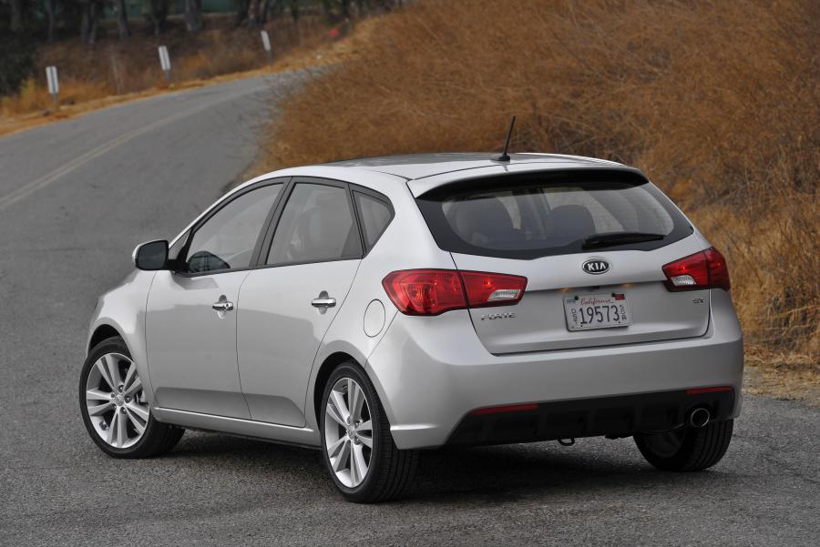  Kia Forte 5-Door 2011 года  (фото 26 из 89)